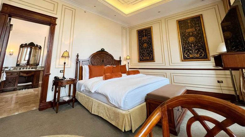 <b>Hotel Plaza Grande Suite</b>. Images powered by <a href="https://iceportal.shijigroup.com/" title="IcePortal" target="_blank">IcePortal</a>.
