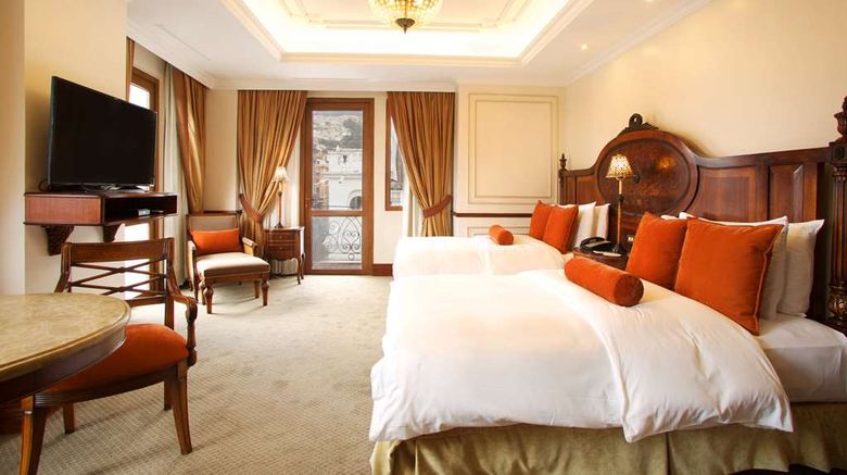 <b>Hotel Plaza Grande Suite</b>. Images powered by <a href="https://iceportal.shijigroup.com/" title="IcePortal" target="_blank">IcePortal</a>.