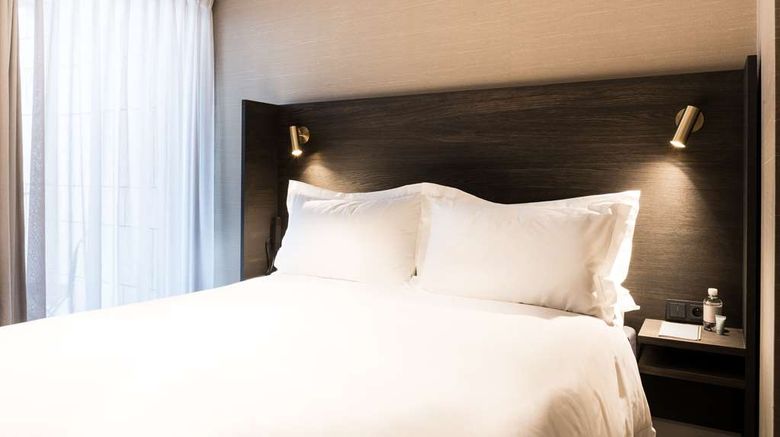 <b>Pillows Grand Hotel Reylof Room</b>. Images powered by <a href="https://iceportal.shijigroup.com/" title="IcePortal" target="_blank">IcePortal</a>.