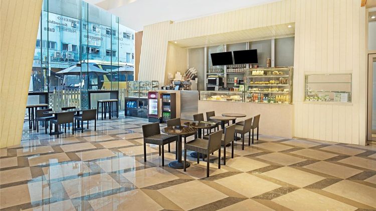 Harbour Plaza 8 Degrees Restaurant