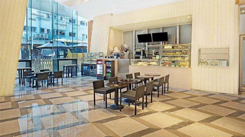 <b>Harbour Plaza 8 Degrees Restaurant</b>. Images powered by <a href="https://iceportal.shijigroup.com/" title="IcePortal" target="_blank">IcePortal</a>.