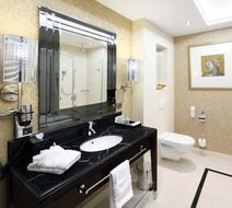 Hotel Kings Court Room