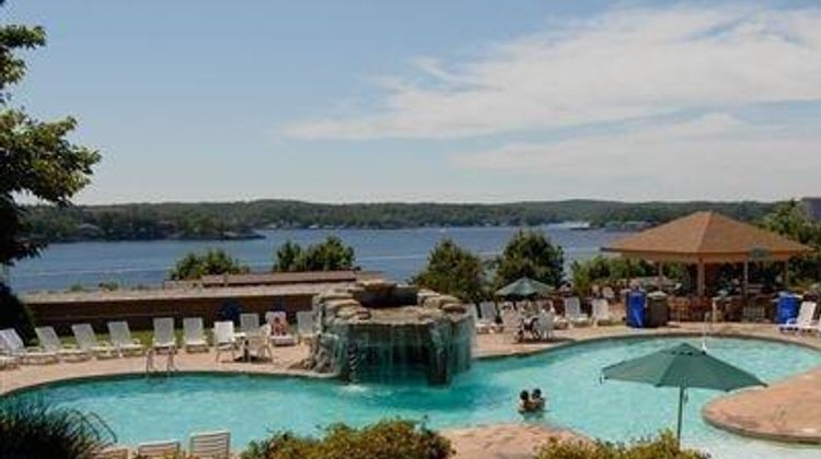 The Lodge of Four Seasons Pool