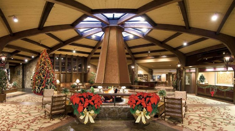 The Lodge of Four Seasons Lobby