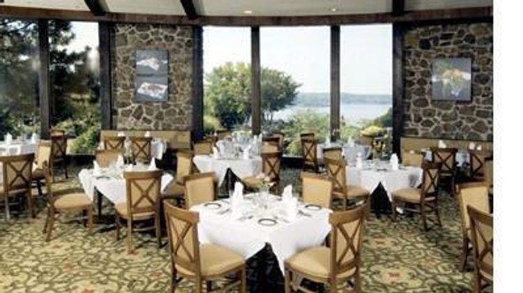 The Lodge of Four Seasons Restaurant