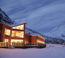 NOI Puma Lodge Exterior