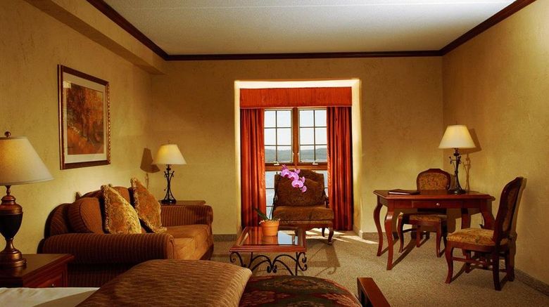 <b>Chateau on the Lake Resort & Spa Room</b>. Images powered by <a href="https://iceportal.shijigroup.com/" title="IcePortal" target="_blank">IcePortal</a>.