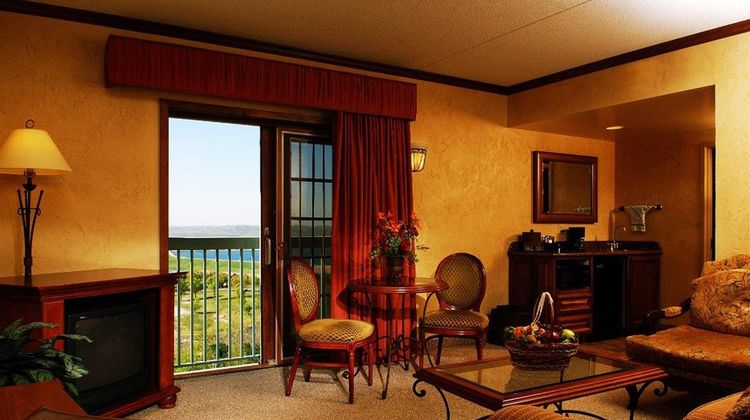 Chateau on the Lake Resort & Spa Suite