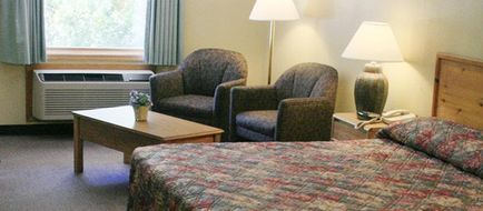 Four Seasons Inn Room