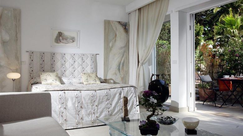 <b>Villa le Scale Suite</b>. Images powered by <a href="https://iceportal.shijigroup.com/" title="IcePortal" target="_blank">IcePortal</a>.