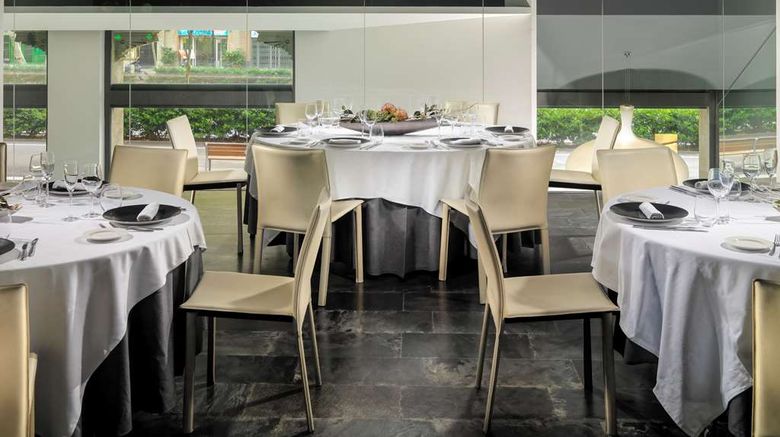 <b>H10 Casanova Restaurant</b>. Images powered by <a href="https://iceportal.shijigroup.com/" title="IcePortal" target="_blank">IcePortal</a>.