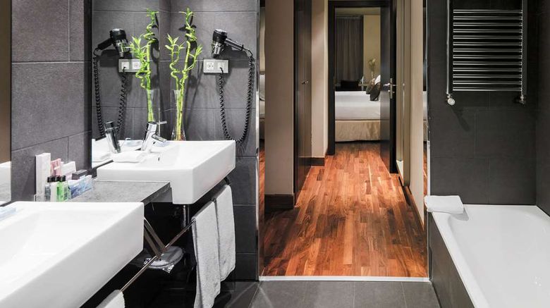 <b>H10 Casanova Suite</b>. Images powered by <a href="https://iceportal.shijigroup.com/" title="IcePortal" target="_blank">IcePortal</a>.