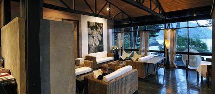 Crusoe Island Lodge Lobby