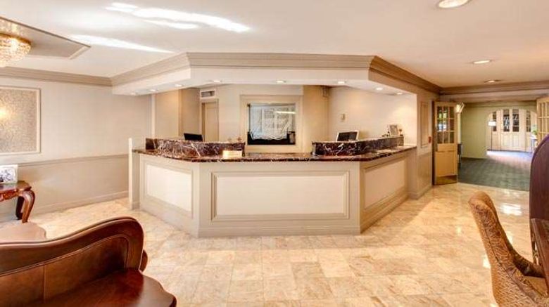 <b>Dauphine Orleans Hotel Lobby</b>. Images powered by <a href="https://iceportal.shijigroup.com/" title="IcePortal" target="_blank">IcePortal</a>.
