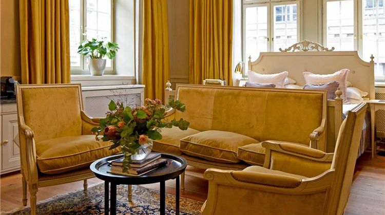 The King's Garden Hotel Suite