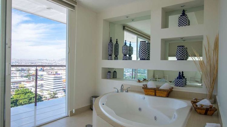 Hotel & Plaza Stadium Spa