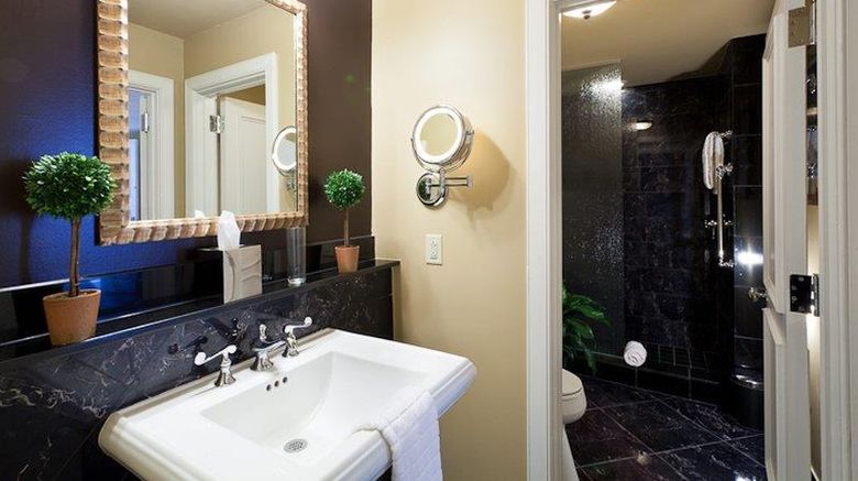 <b>Hotel Mazarin Room</b>. Images powered by <a href="https://iceportal.shijigroup.com/" title="IcePortal" target="_blank">IcePortal</a>.