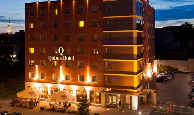 Qubus Hotel Exterior