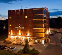 Qubus Hotel Exterior