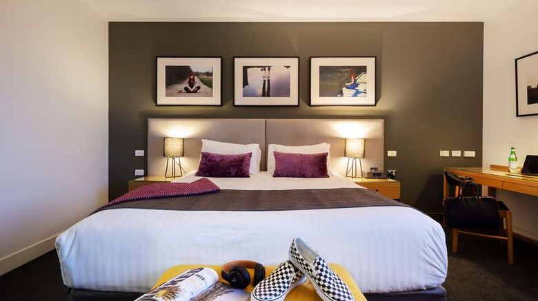 <b>East Hotel Suite</b>. Images powered by <a href="https://iceportal.shijigroup.com/" title="IcePortal" target="_blank">IcePortal</a>.