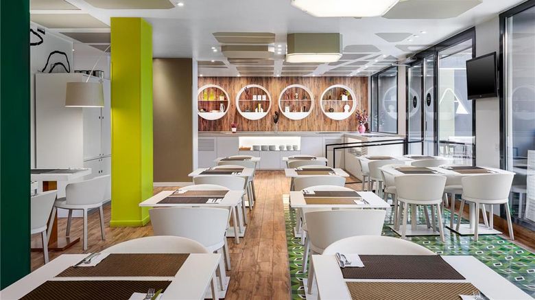 <b>Room Mate Hotel Pau Restaurant</b>. Images powered by <a href="https://iceportal.shijigroup.com/" title="IcePortal" target="_blank">IcePortal</a>.