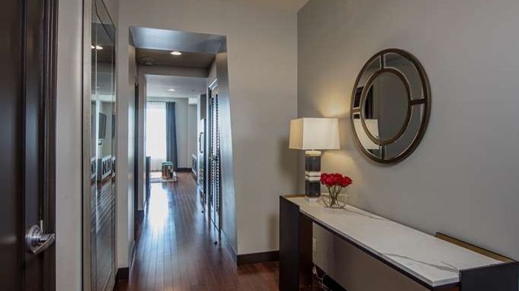 The Mayo Hotel Suite