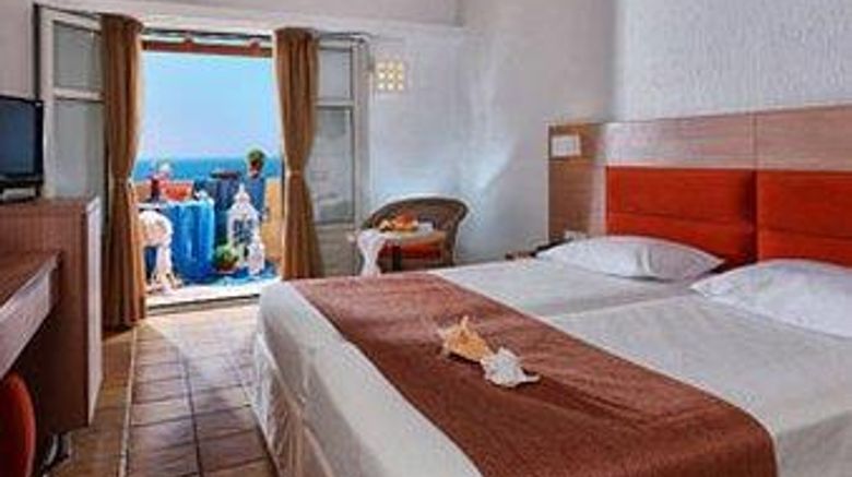 <b>Sirens Beach Hotel Room</b>. Images powered by <a href="https://iceportal.shijigroup.com/" title="IcePortal" target="_blank">IcePortal</a>.