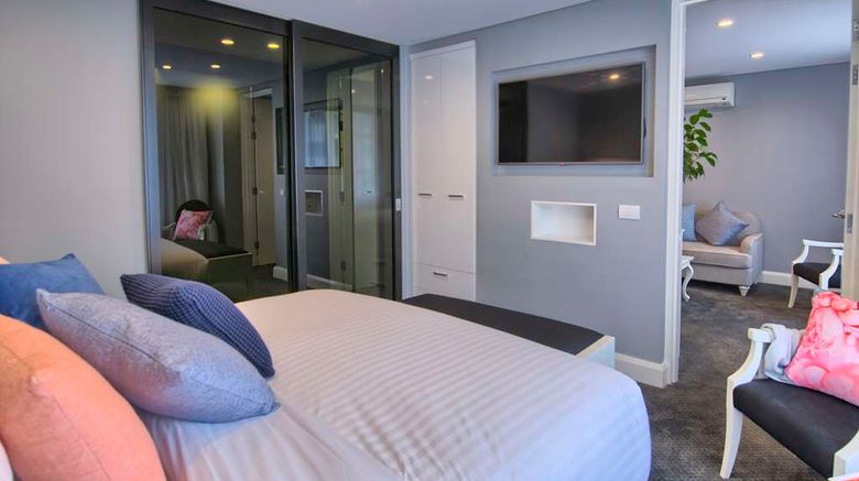 <b>Canberra Rex Hotel Suite</b>. Images powered by <a href="https://iceportal.shijigroup.com/" title="IcePortal" target="_blank">IcePortal</a>.