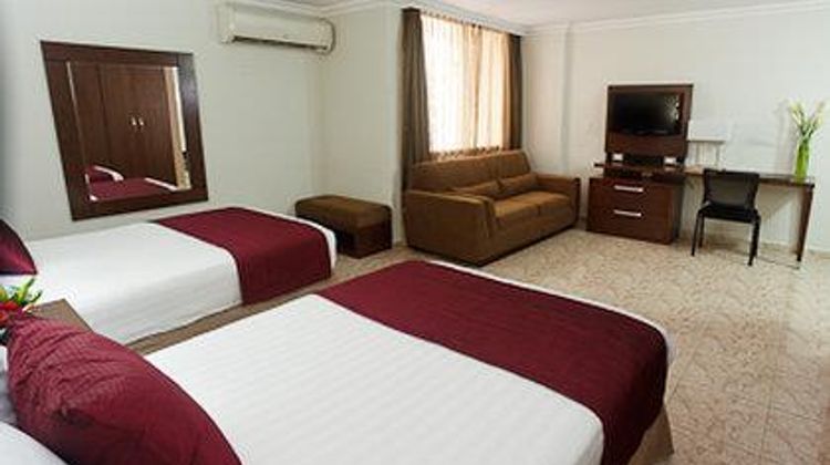 Hotel Coral Suites Room