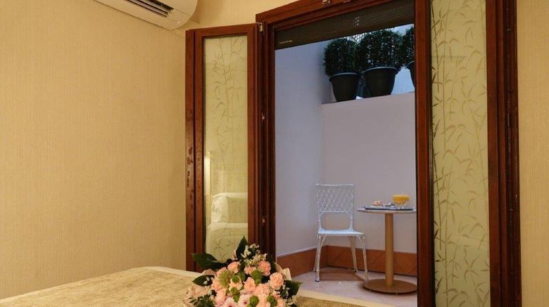 <b>Hotel Continental Palacete Room</b>. Images powered by <a href="https://iceportal.shijigroup.com/" title="IcePortal" target="_blank">IcePortal</a>.