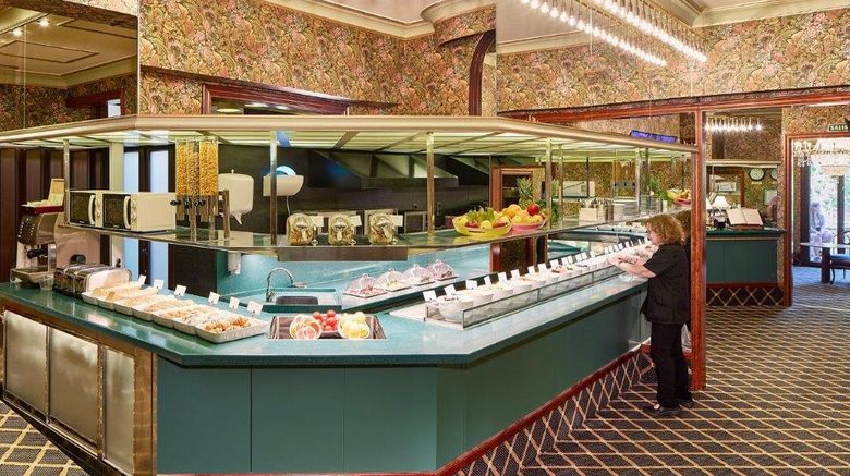<b>Continental Barcelona Restaurant</b>. Images powered by <a href="https://iceportal.shijigroup.com/" title="IcePortal" target="_blank">IcePortal</a>.