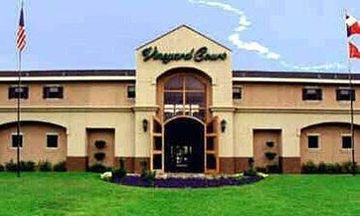 Vineyard Court Designer Suites Hotel