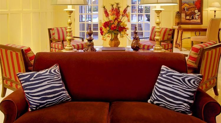 La Posada Hotel & Suites Lobby