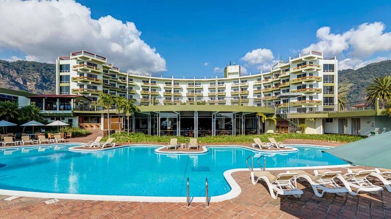 <b>Porta Hotel del Lago Pool</b>. Images powered by <a href="https://iceportal.shijigroup.com/" title="IcePortal" target="_blank">IcePortal</a>.