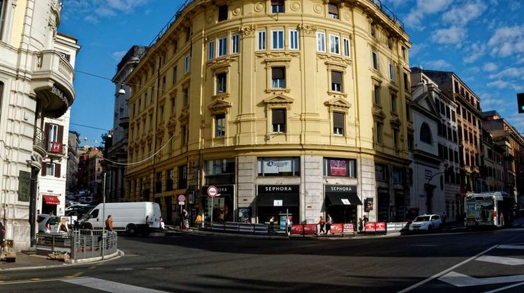 The Classic Roma Exterior