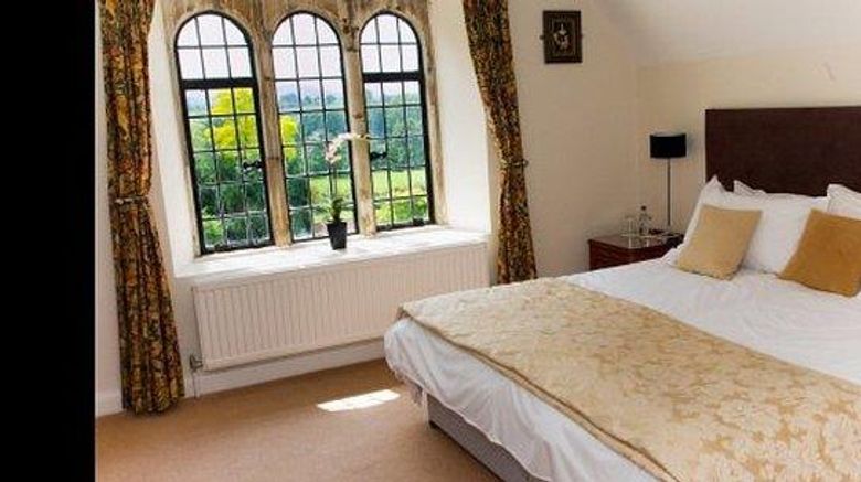 <b>Stonehouse Court Room</b>. Images powered by <a href="https://iceportal.shijigroup.com/" title="IcePortal" target="_blank">IcePortal</a>.