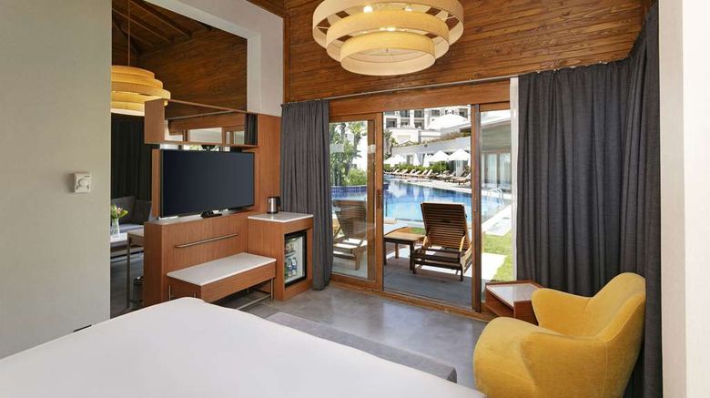 <b>Titanic Deluxe Belek Pool</b>. Images powered by <a href="https://iceportal.shijigroup.com/" title="IcePortal" target="_blank">IcePortal</a>.