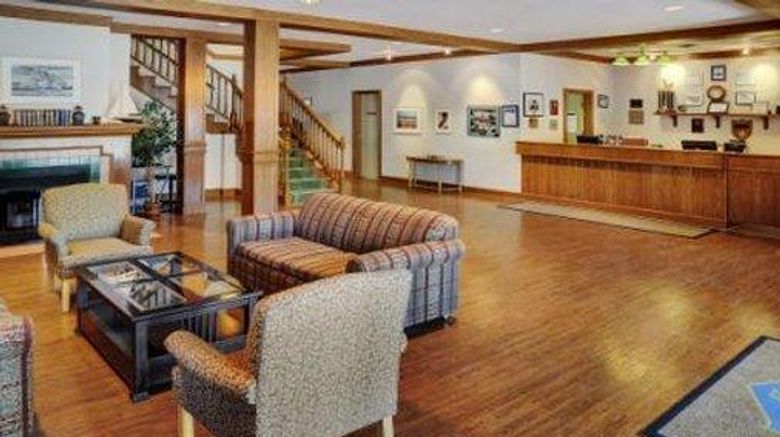 <b>Lakeview Resort & Conference Center Lobby</b>. Images powered by <a href="https://iceportal.shijigroup.com/" title="IcePortal" target="_blank">IcePortal</a>.