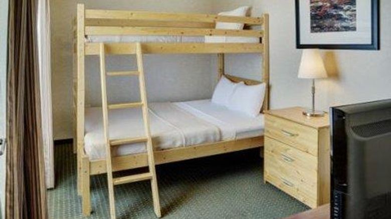 <b>Lakeview Inn & Suites Slave Lake Room</b>. Images powered by <a href="https://iceportal.shijigroup.com/" title="IcePortal" target="_blank">IcePortal</a>.