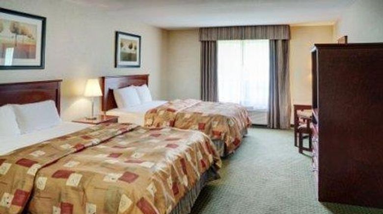 <b>Lakeview Inn & Suites Slave Lake Room</b>. Images powered by <a href="https://iceportal.shijigroup.com/" title="IcePortal" target="_blank">IcePortal</a>.
