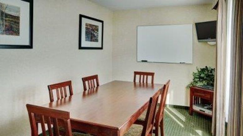 <b>Lakeview Inn & Suites Slave Lake Meeting</b>. Images powered by <a href="https://iceportal.shijigroup.com/" title="IcePortal" target="_blank">IcePortal</a>.