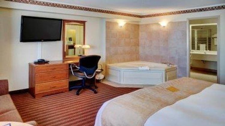 Lakeview Inn & Suites Brandon Room