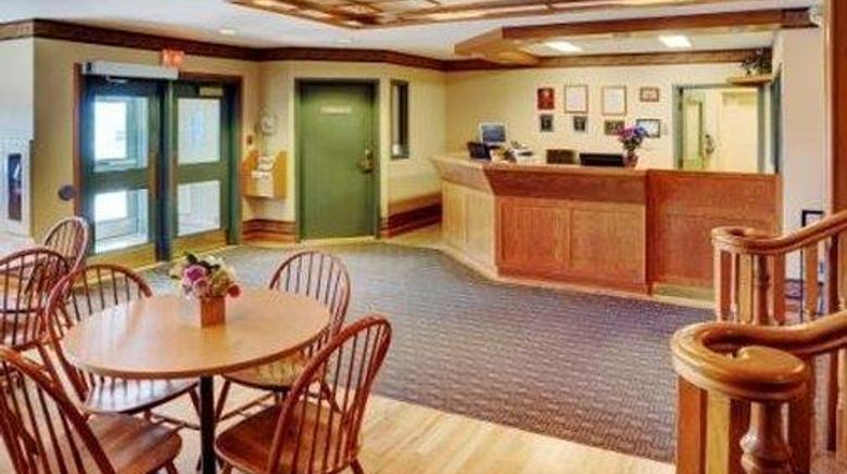 Lakeview Inn  and  Suites Brandon Lobby. Images powered by <a href="https://iceportal.shijigroup.com" target="_blank" rel="noopener">Ice Portal</a>.