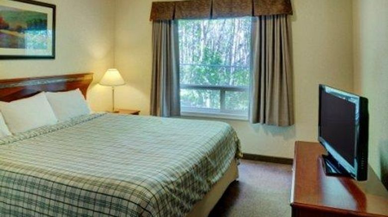 <b>Lakeview Inns & Suites Chetwynd Suite</b>. Images powered by <a href="https://iceportal.shijigroup.com/" title="IcePortal" target="_blank">IcePortal</a>.