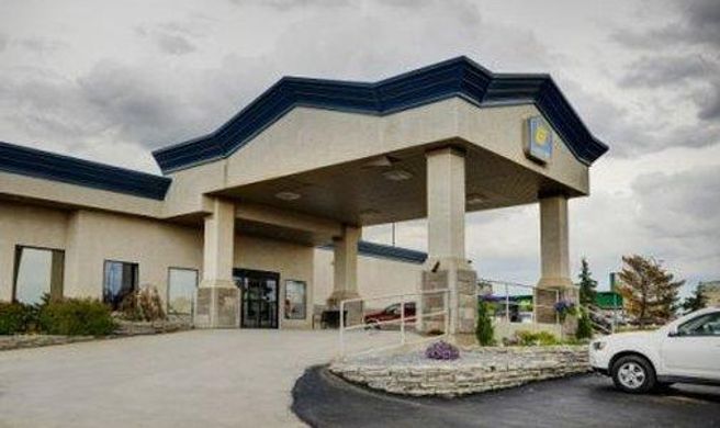 Days Inn by Wyndham Drayton Valley Exterior