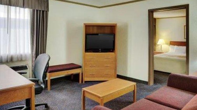 Days Inn by Wyndham Drayton Valley Suite