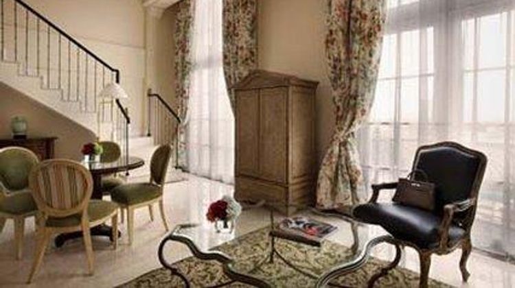Hotel Gran Mahakam Jakarta Room