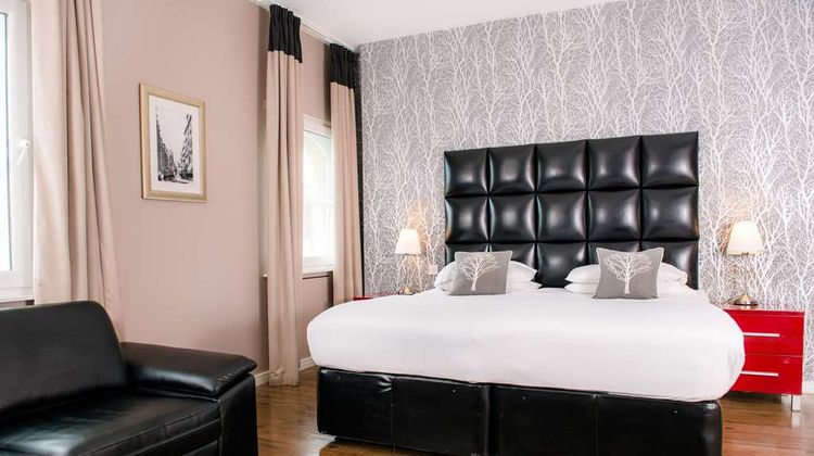 The Royal Hotel Cardiff Room