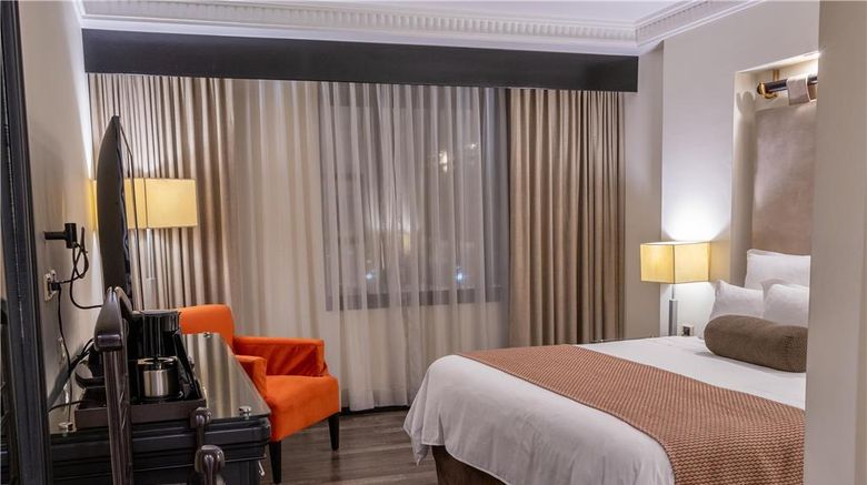 <b>Grand Tikal Futura Hotel Suite</b>. Images powered by <a href="https://iceportal.shijigroup.com/" title="IcePortal" target="_blank">IcePortal</a>.