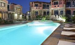 Aeolis Apartments & Studios